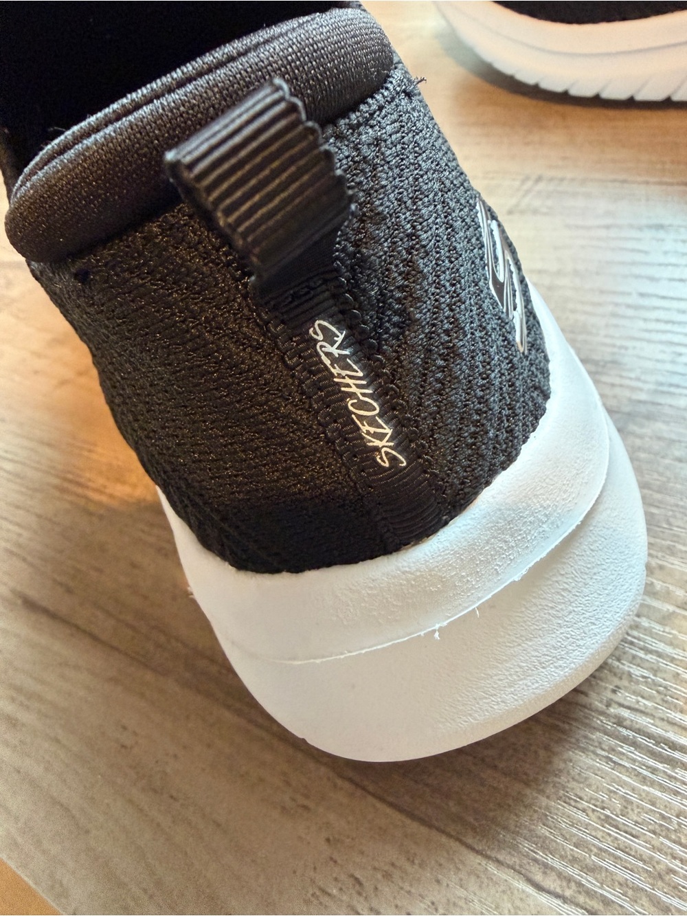 Skechers Women's Black Air Cooled Memory Foam Slip-On Shoes | Size 8.5 - Picture 6 of 10